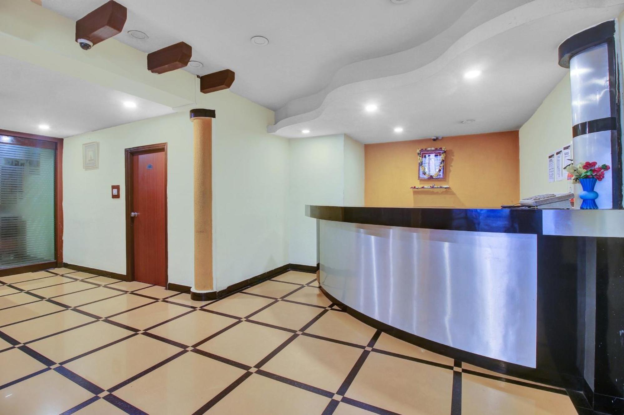 Hotel O Happy Rooms Haiderabad Buitenkant foto