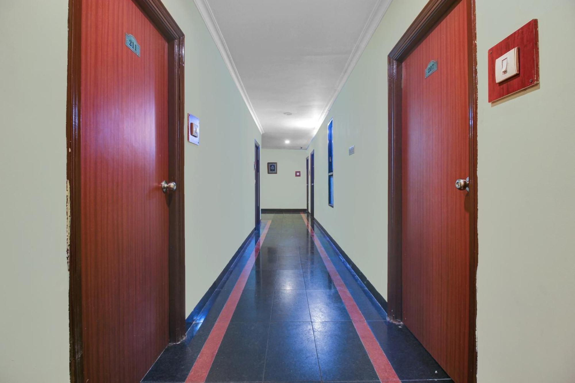 Hotel O Happy Rooms Haiderabad Buitenkant foto